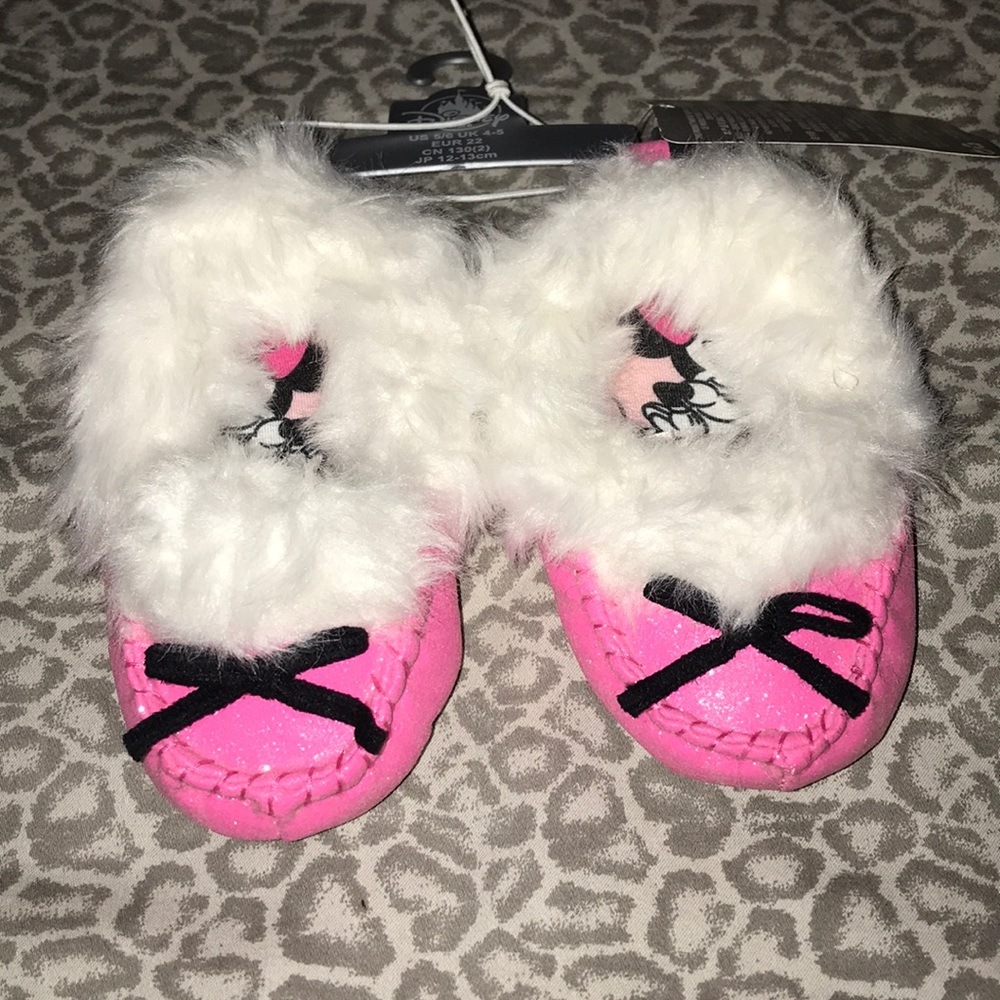 🌟 Disney Minnie Mouse slippers 🌟